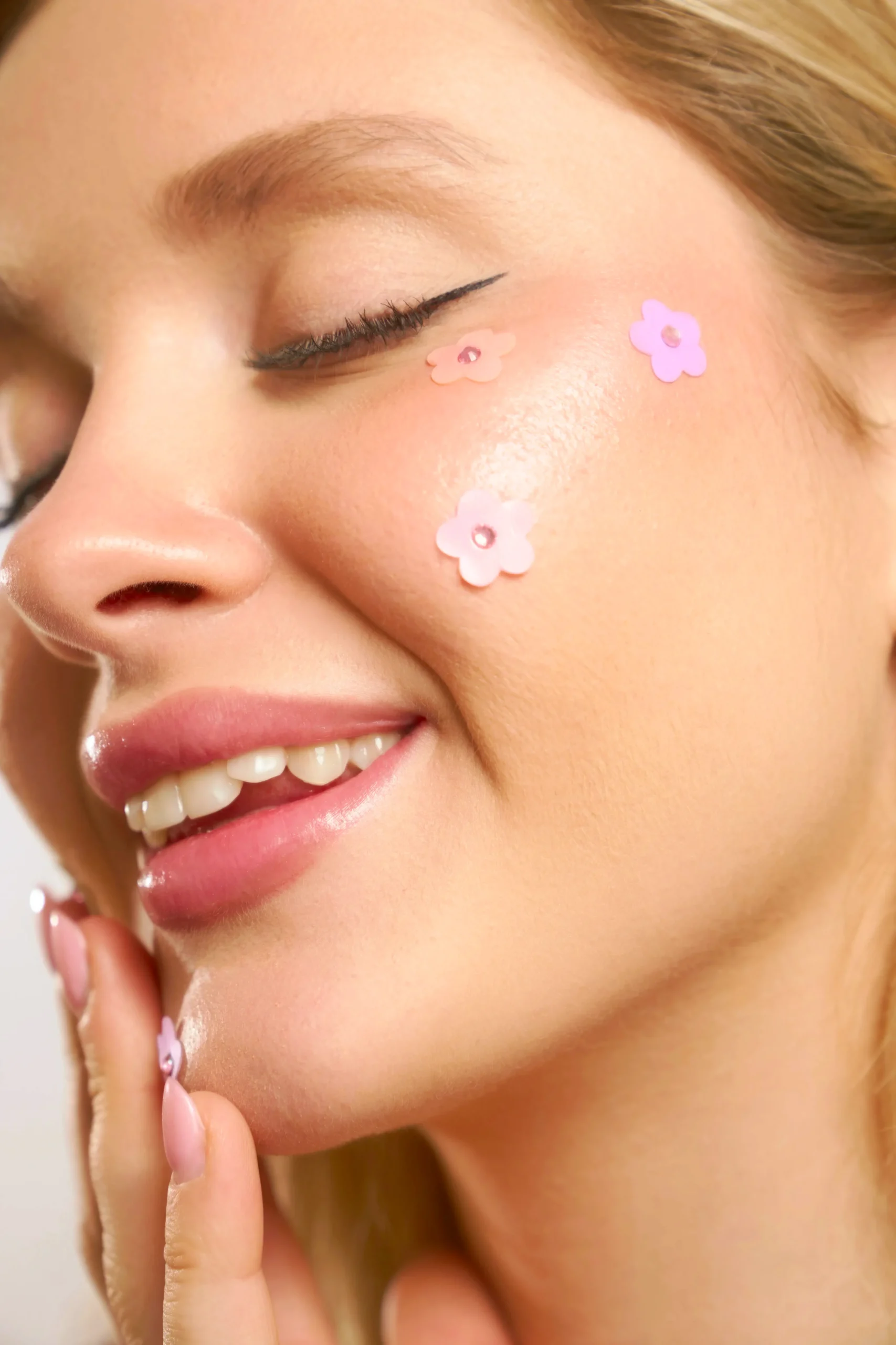 NÁPLASTI NA VYRÁŽKY KVETY – Obrázok 2